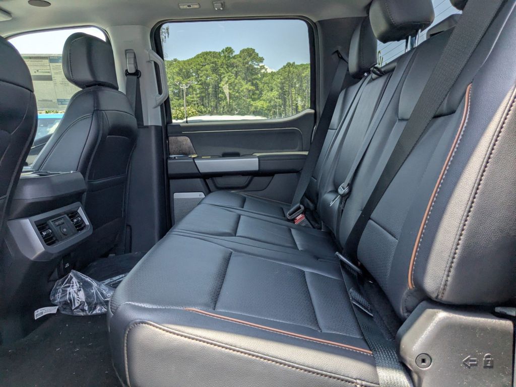 2025 Ford F-250 Lariat photo 15
