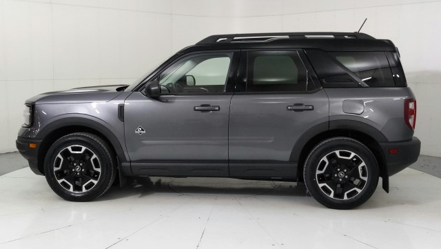 Used 2022  Ford Outer Banks image 3