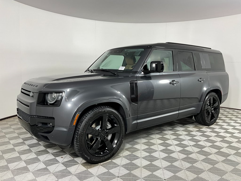 2026 Land Rover Defender S's photo