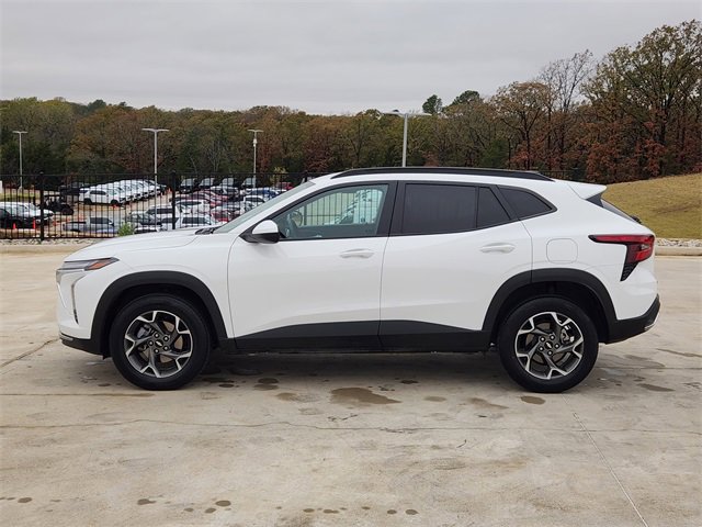 2024 Chevrolet Trax LT photo 4