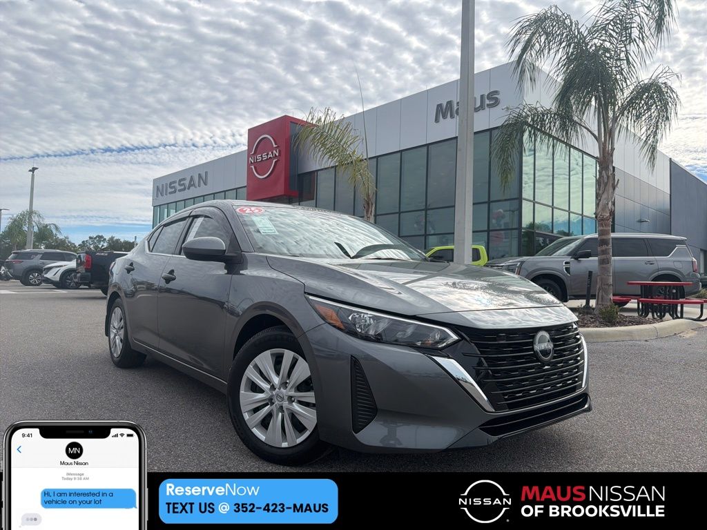 2025 Nissan Sentra S's photo