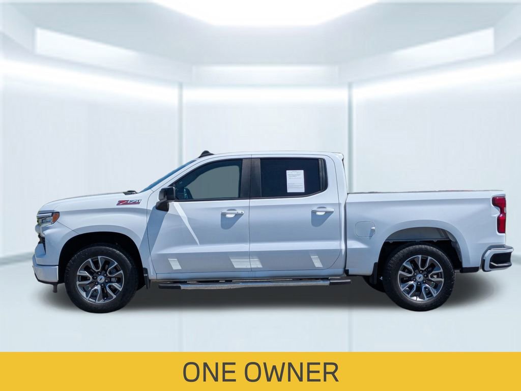 2023 Chevrolet Silverado 1500 RST photo 2
