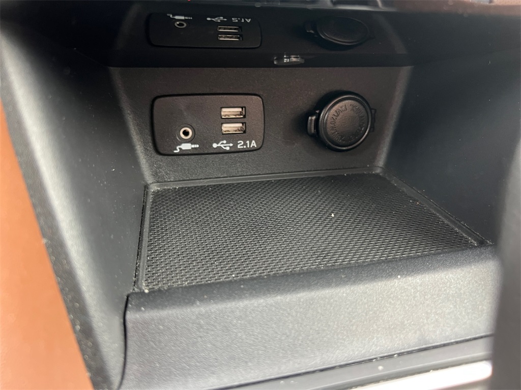2022 Subaru Forester Touring photo 23