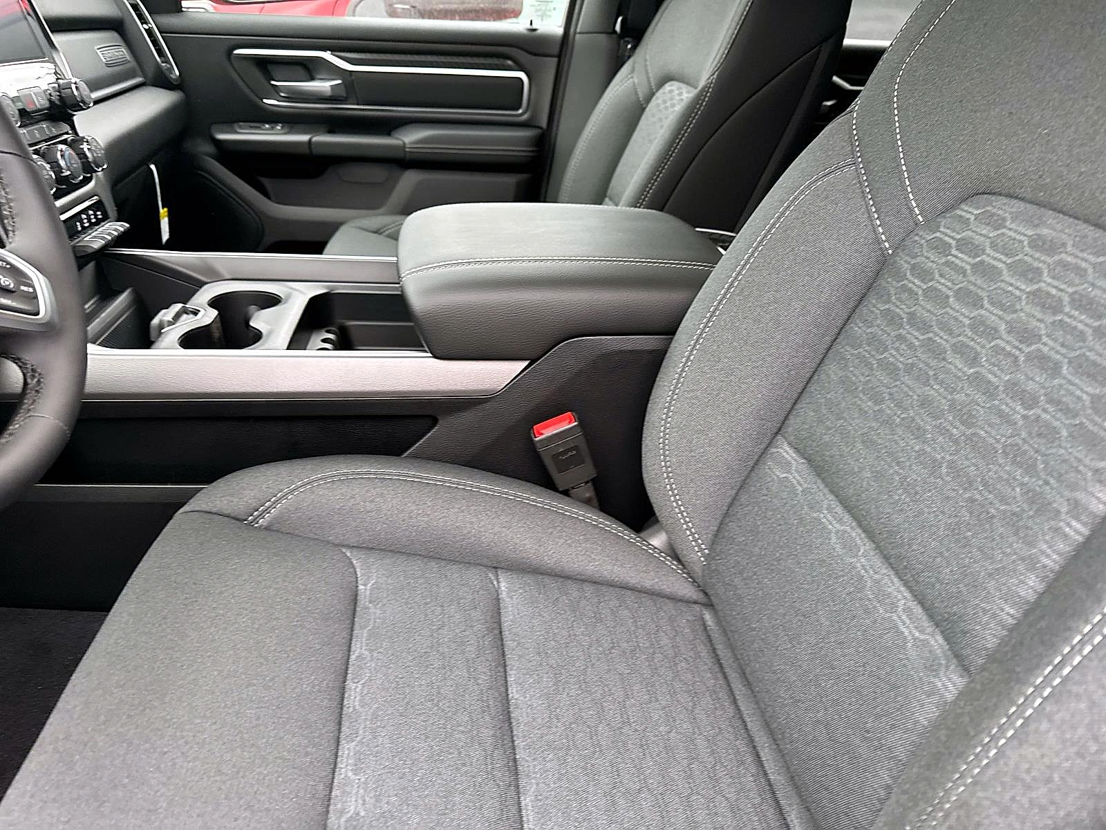 2025 Ram 1500 Big Horn photo 4