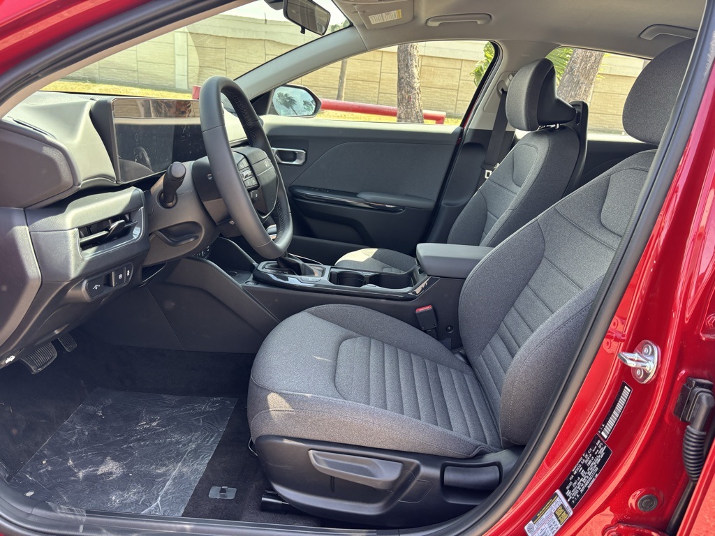 2025 Kia K4 EX photo 13