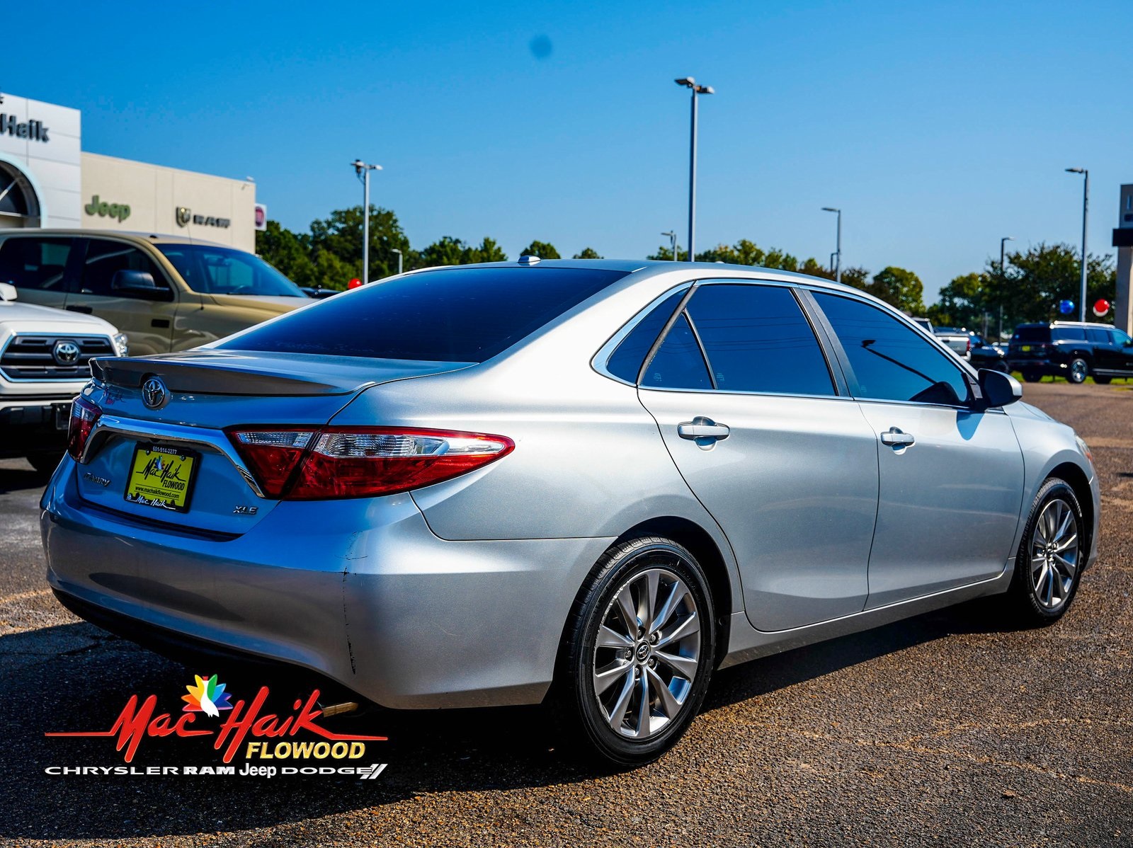 2017 Toyota Camry XLE photo 5