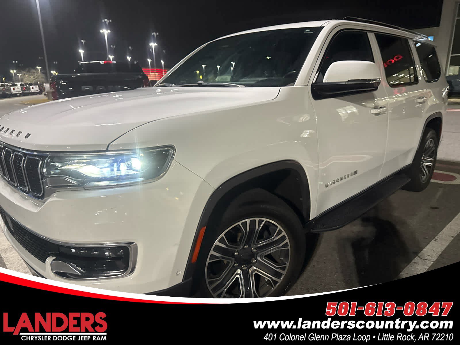 2022 Jeep Wagoneer Series III's photo