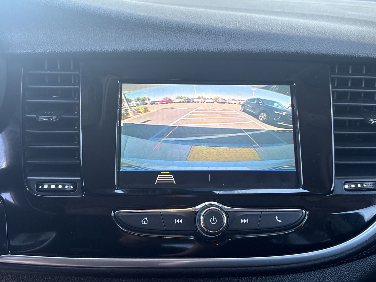 2022 Buick Encore Preferred photo 5