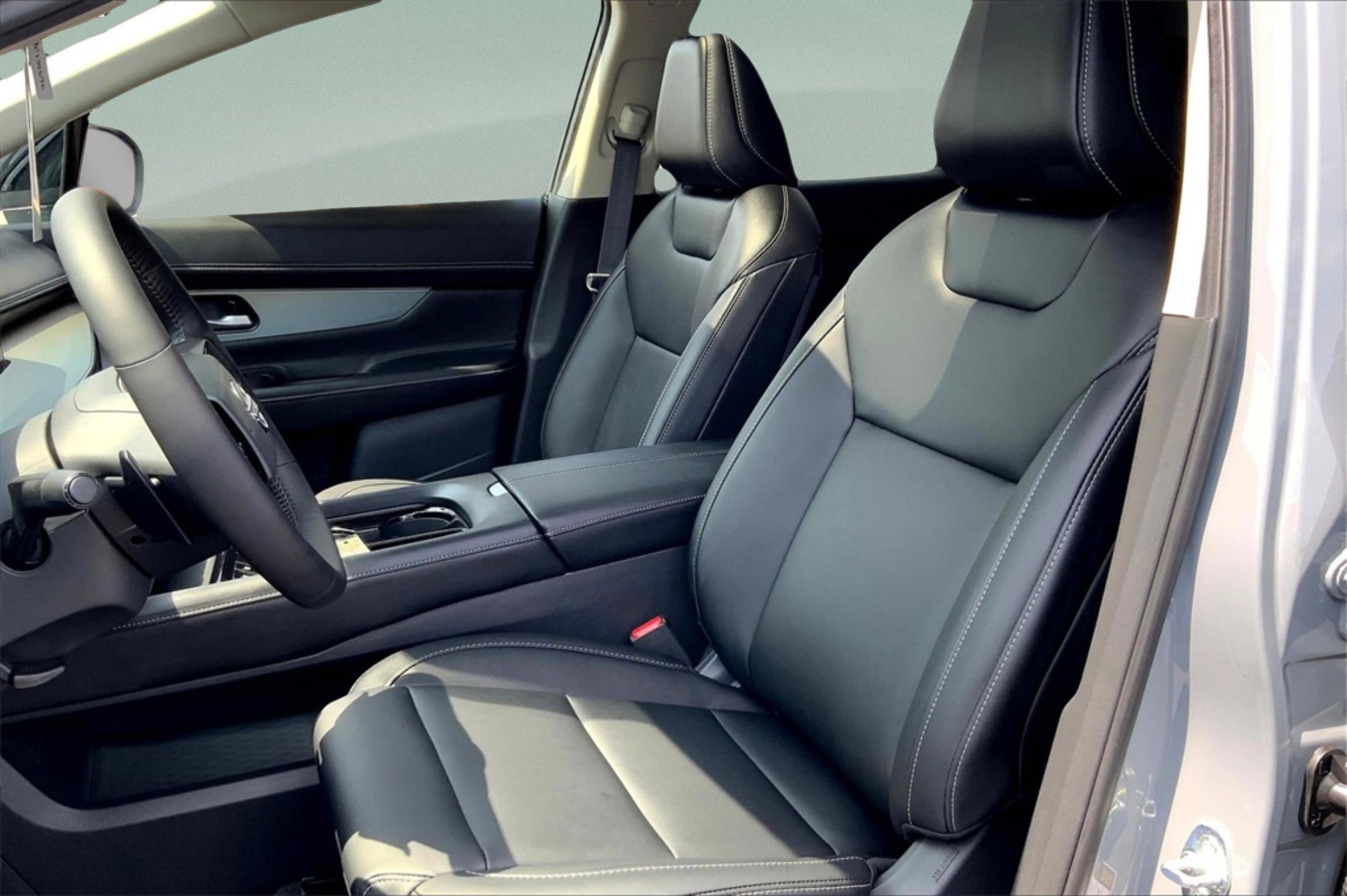2025 Nissan Murano SL photo 9