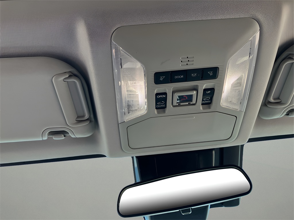 2023 Toyota RAV4 Hybrid XLE Premium photo 21