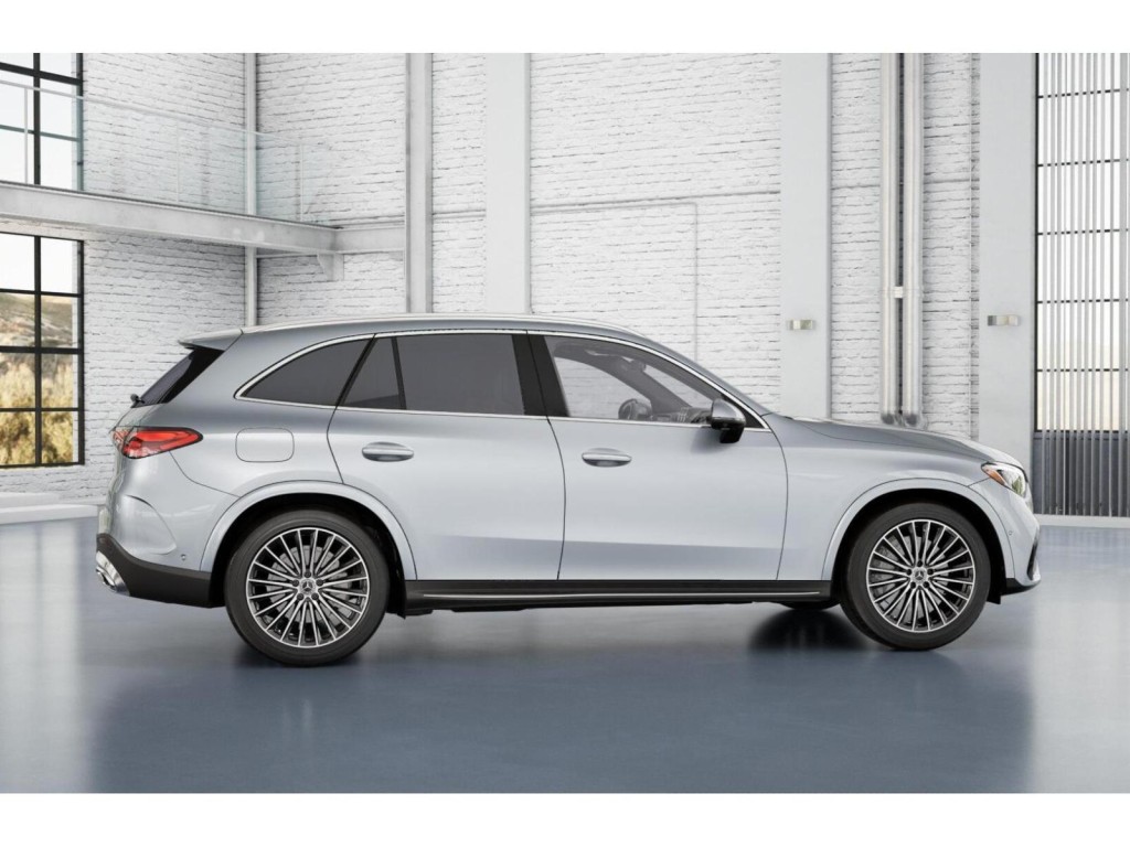 2026 Mercedes Benz GLC 300 photo 16