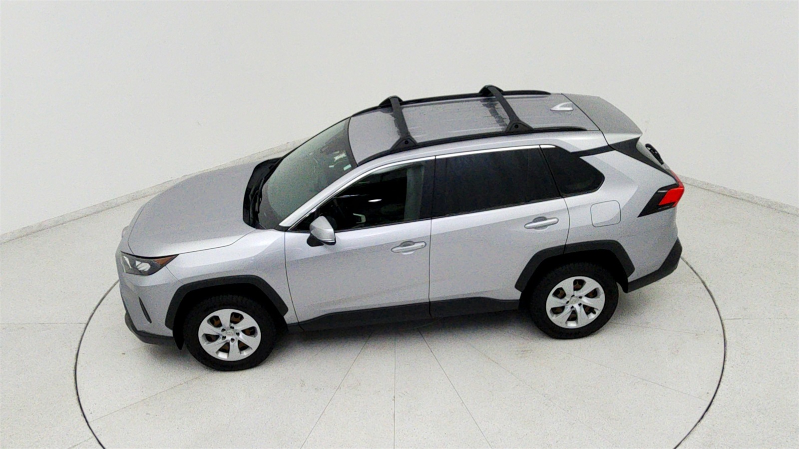 2019 Toyota RAV4 LE photo 15