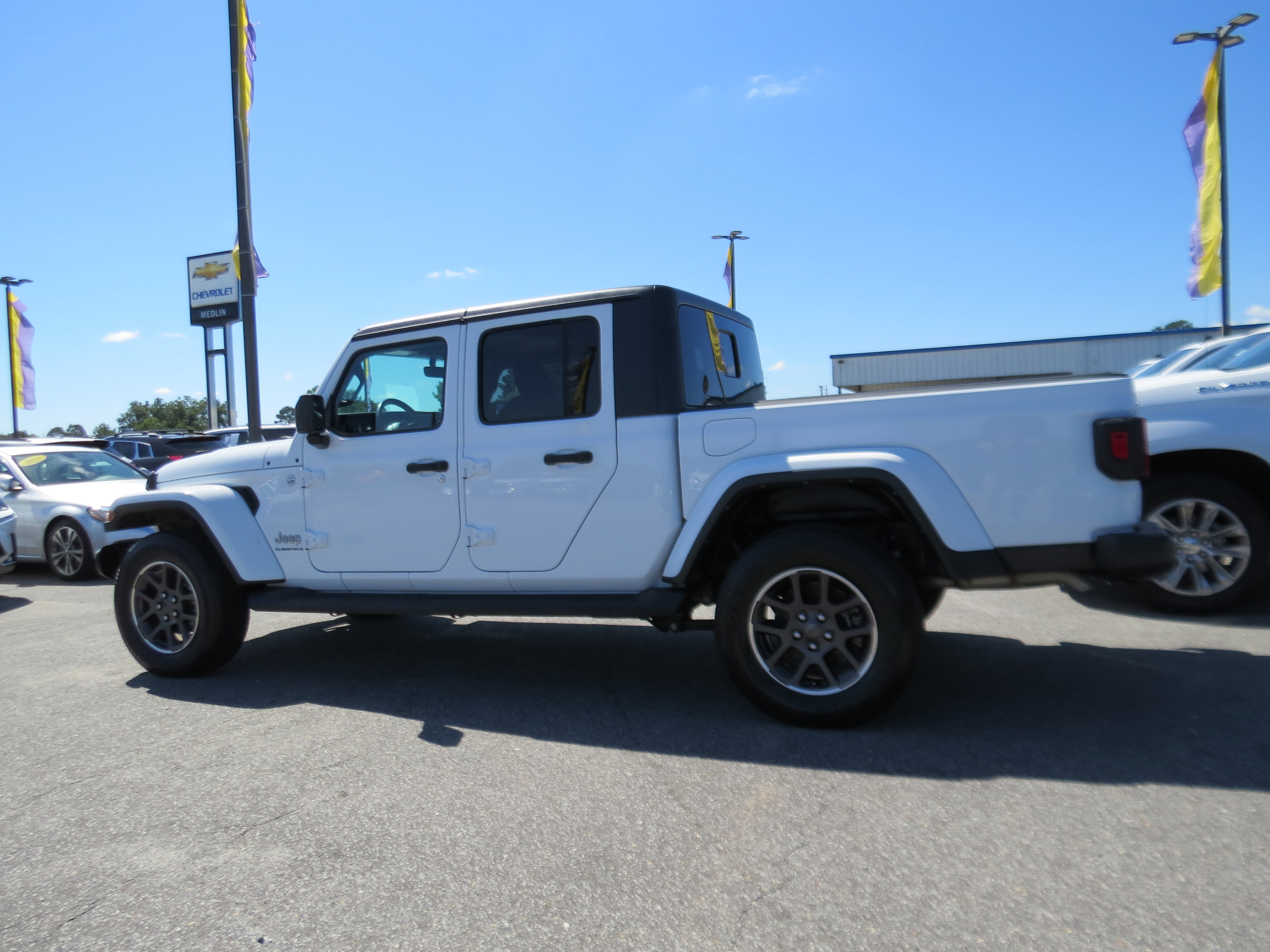 2023 Jeep Gladiator Overland photo 14