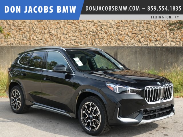 2026 BMW X1 28i's photo