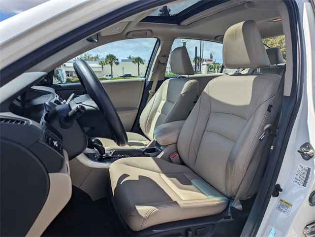 2015 Honda Accord Hybrid EX-L photo 5