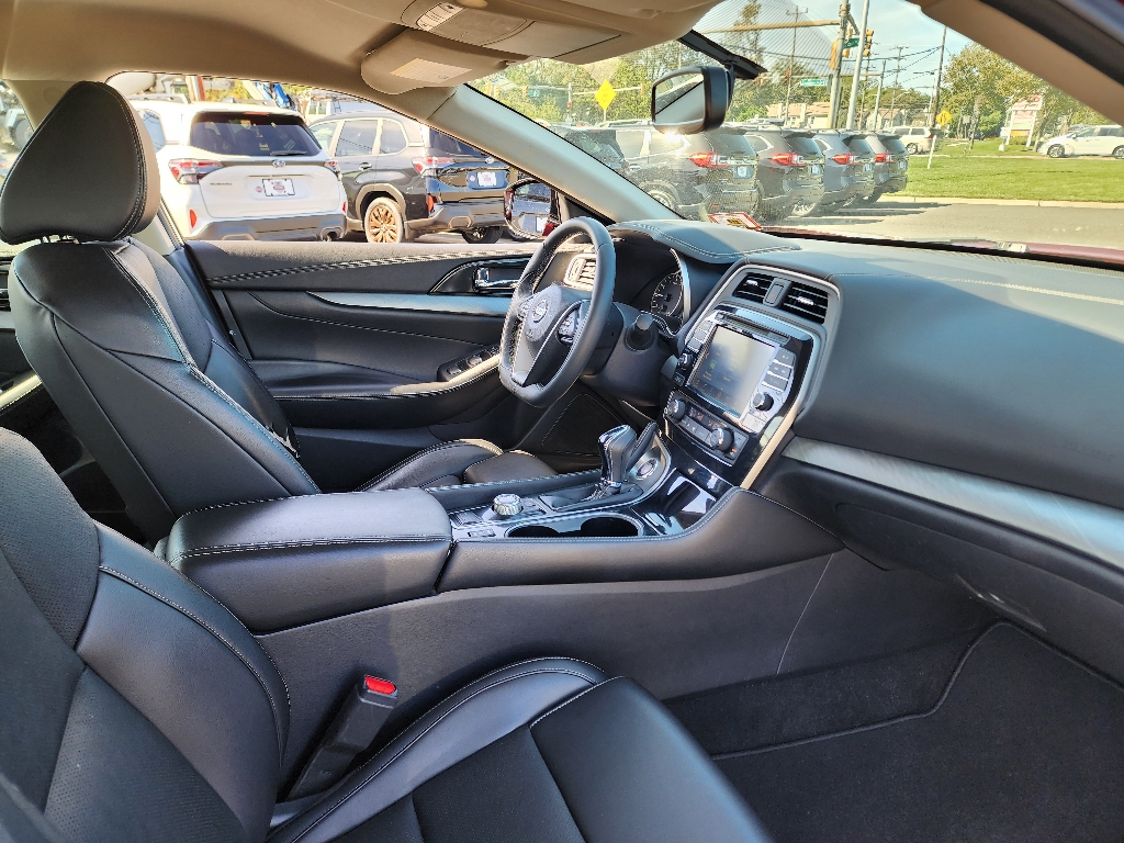 2017 Nissan Maxima SV photo 20