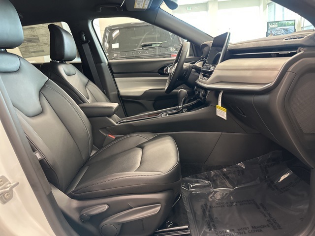 2025 Jeep Compass Limited photo 26