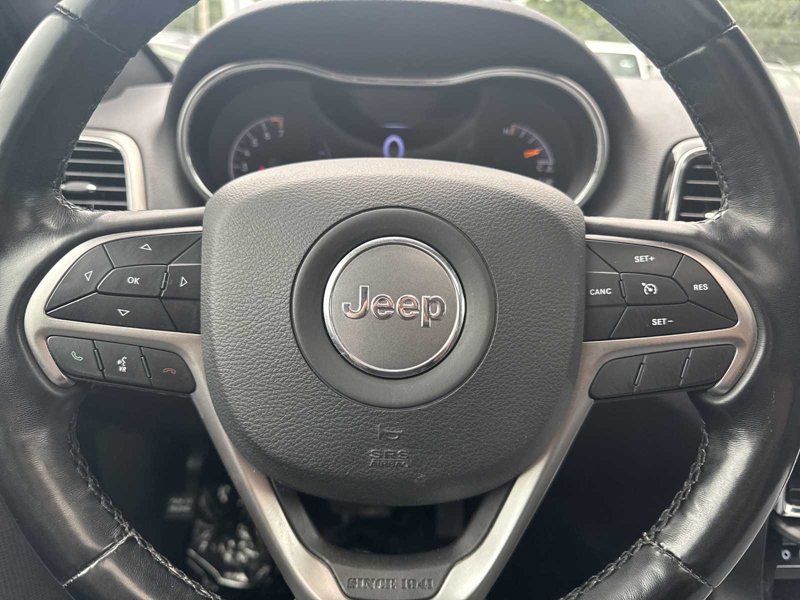 2021 Jeep Grand Cherokee Laredo X photo 24