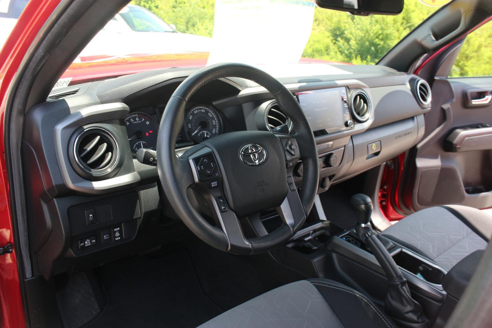 2023 Toyota Tacoma TRD photo 14