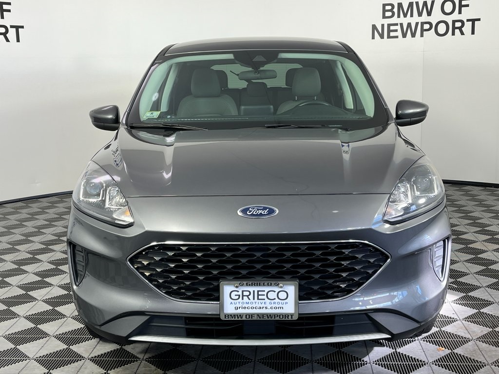 2021 Ford Escape SE photo 3