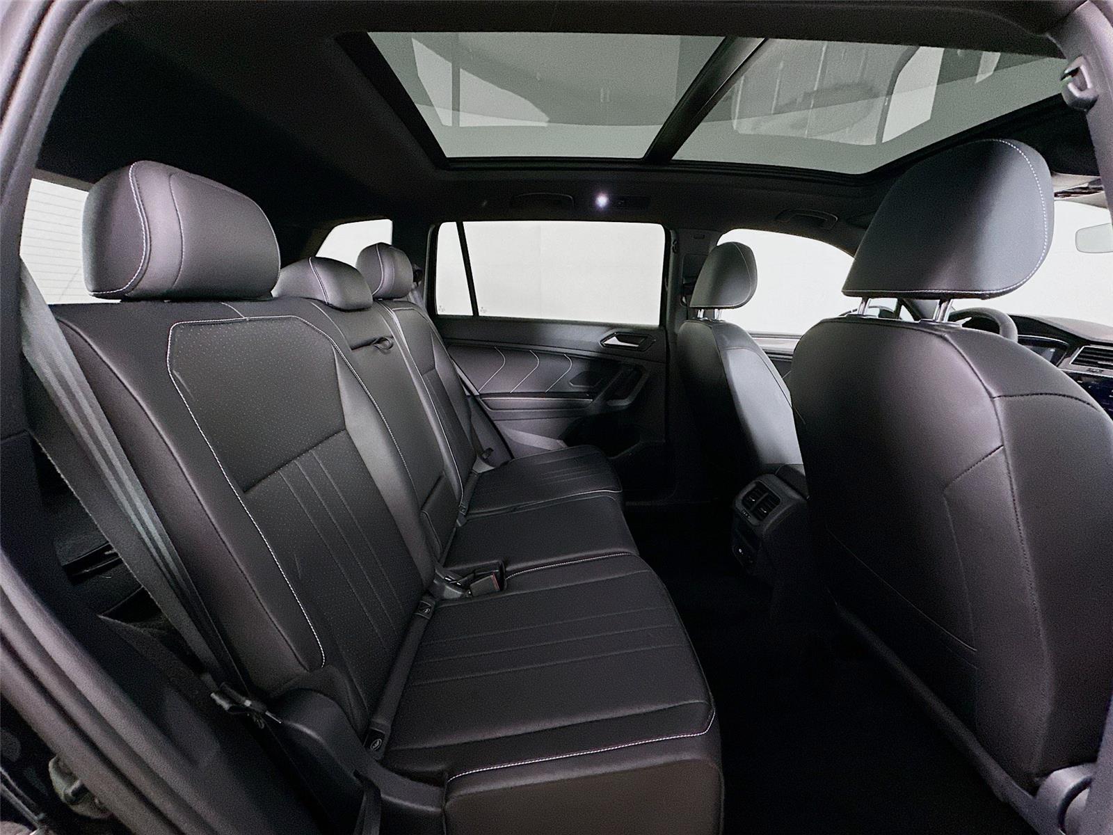 2023 Volkswagen Tiguan SE R-Line Black photo 26