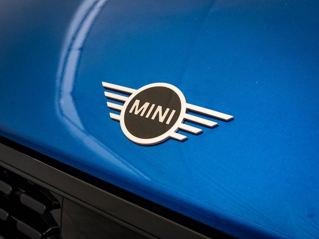 2025 Mini Cooper 2 Door Hardtop photo 3