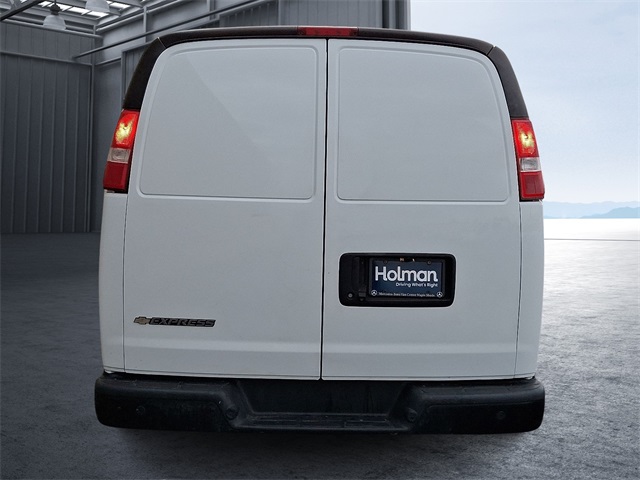 2019 Chevrolet Express 2500 Work Van photo 3