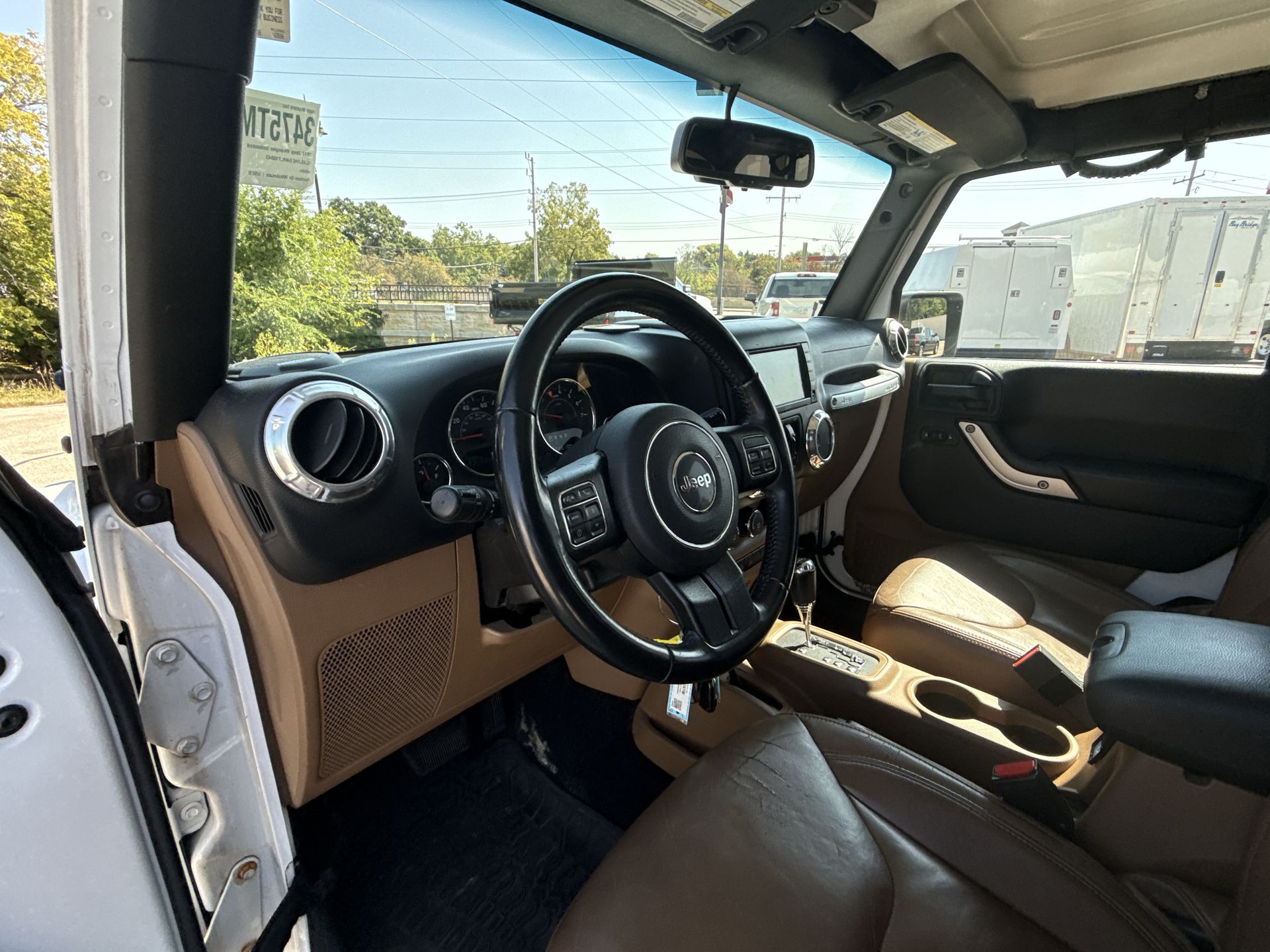 2017 Jeep Wrangler Unlimited Sahara photo 2
