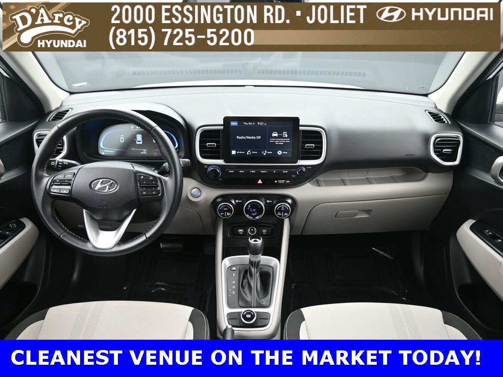 2024 Hyundai Venue SEL photo 6