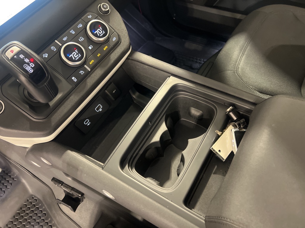 2021 Land Rover Defender 90 Standard photo 13