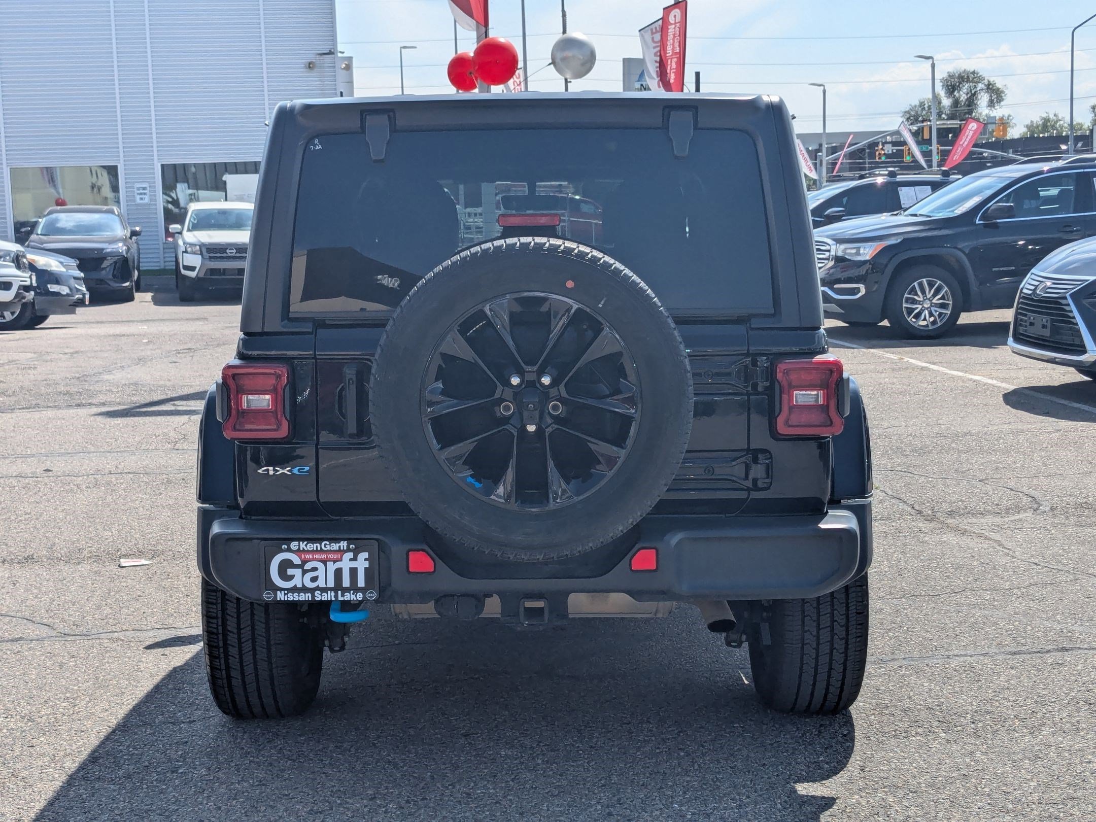 2023 Jeep Wrangler 4xe Sahara photo 4