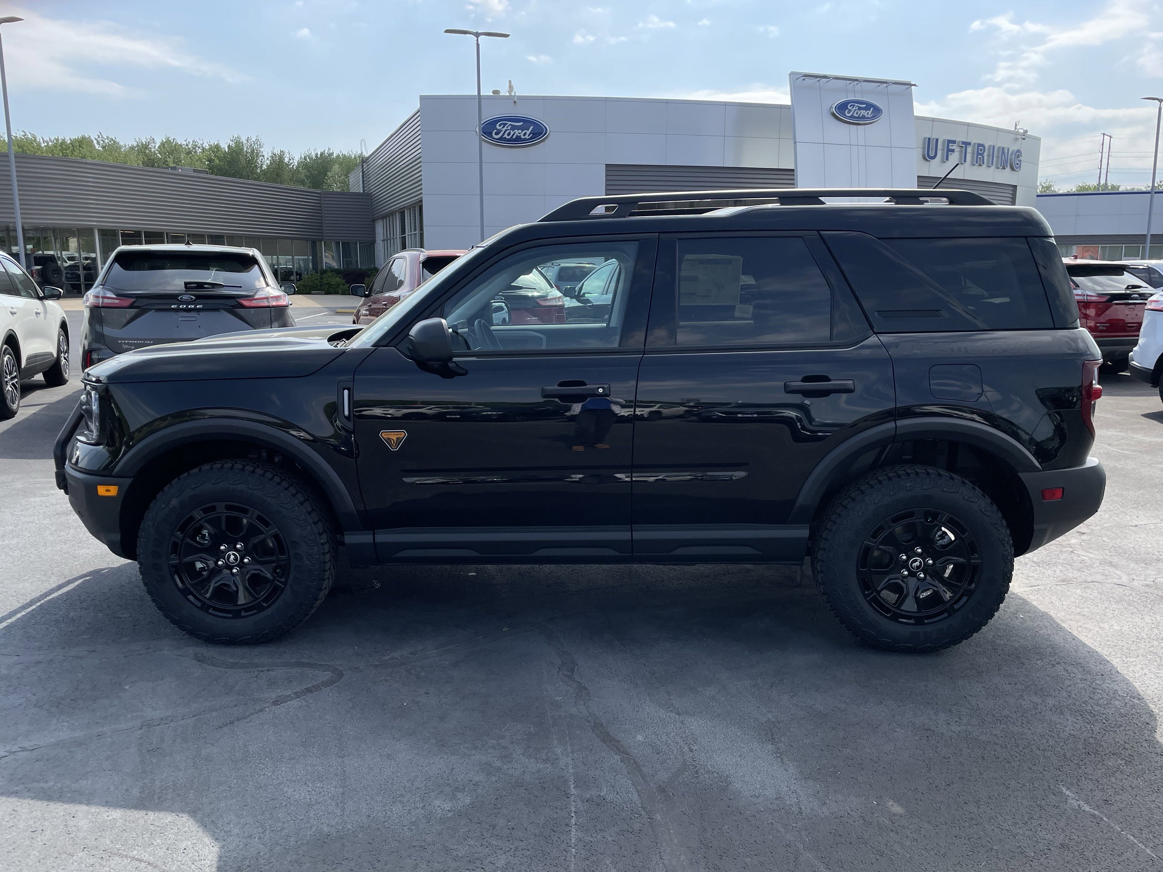 2025 Ford Bronco Sport Badlands photo 2