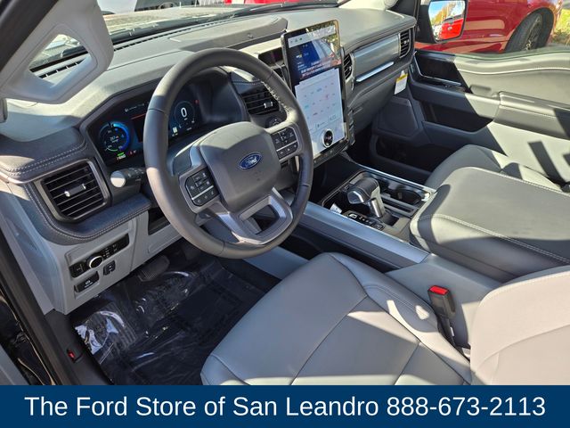 2025 Ford F-150 XLT photo 3