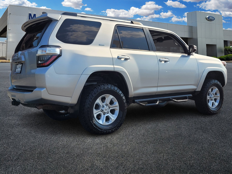 2020 Toyota 4Runner SR5 4WD photo 2
