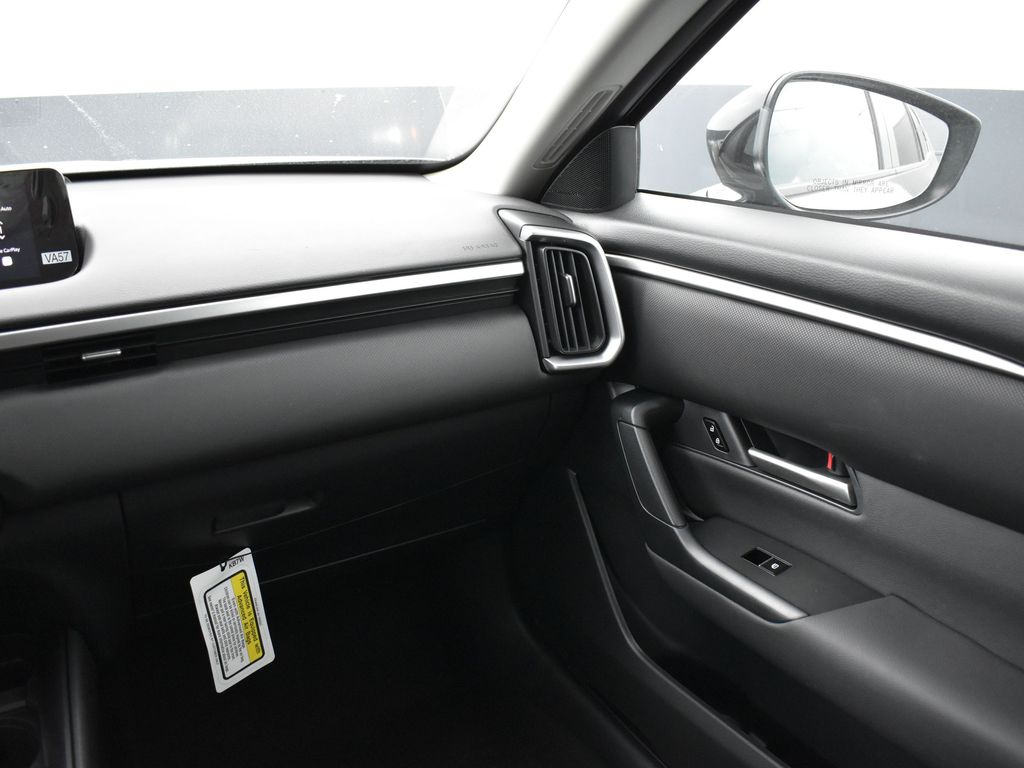 2025 Mazda CX-50 Preferred photo 12