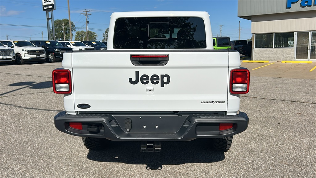 2025 Jeep Gladiator Sport photo 4