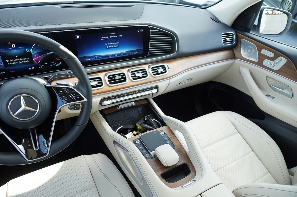 2025 Mercedes Benz GLE 350 4MATIC photo 14