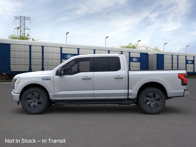 2025 Ford F-150 Lightning photo 3