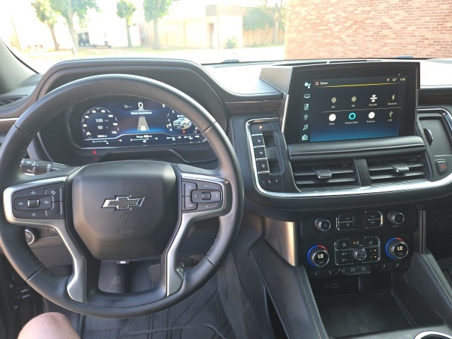 2023 Chevrolet Suburban Z71 photo 13