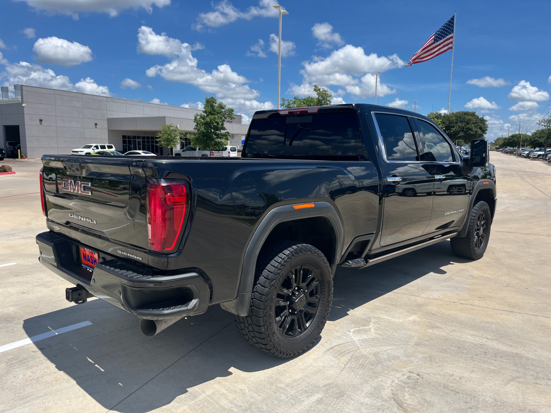 2023 Gmc Sierra 3500 Denali photo 2