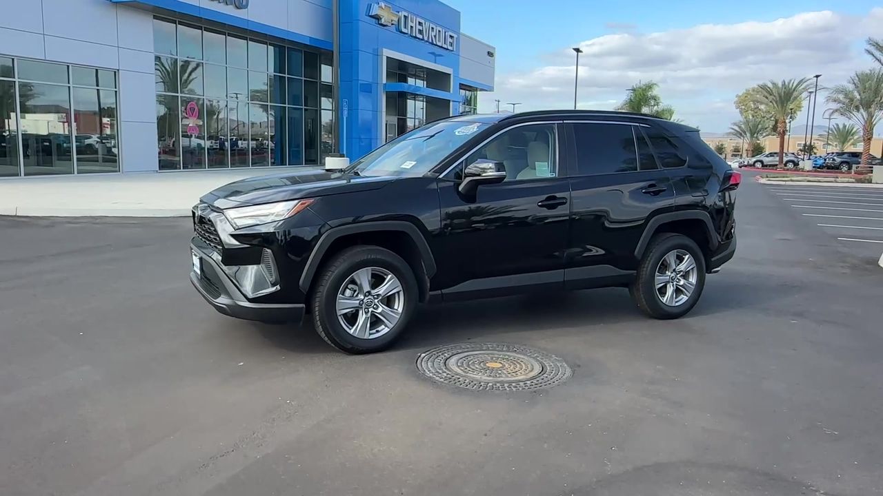 2022 Toyota RAV4 XLE photo 43