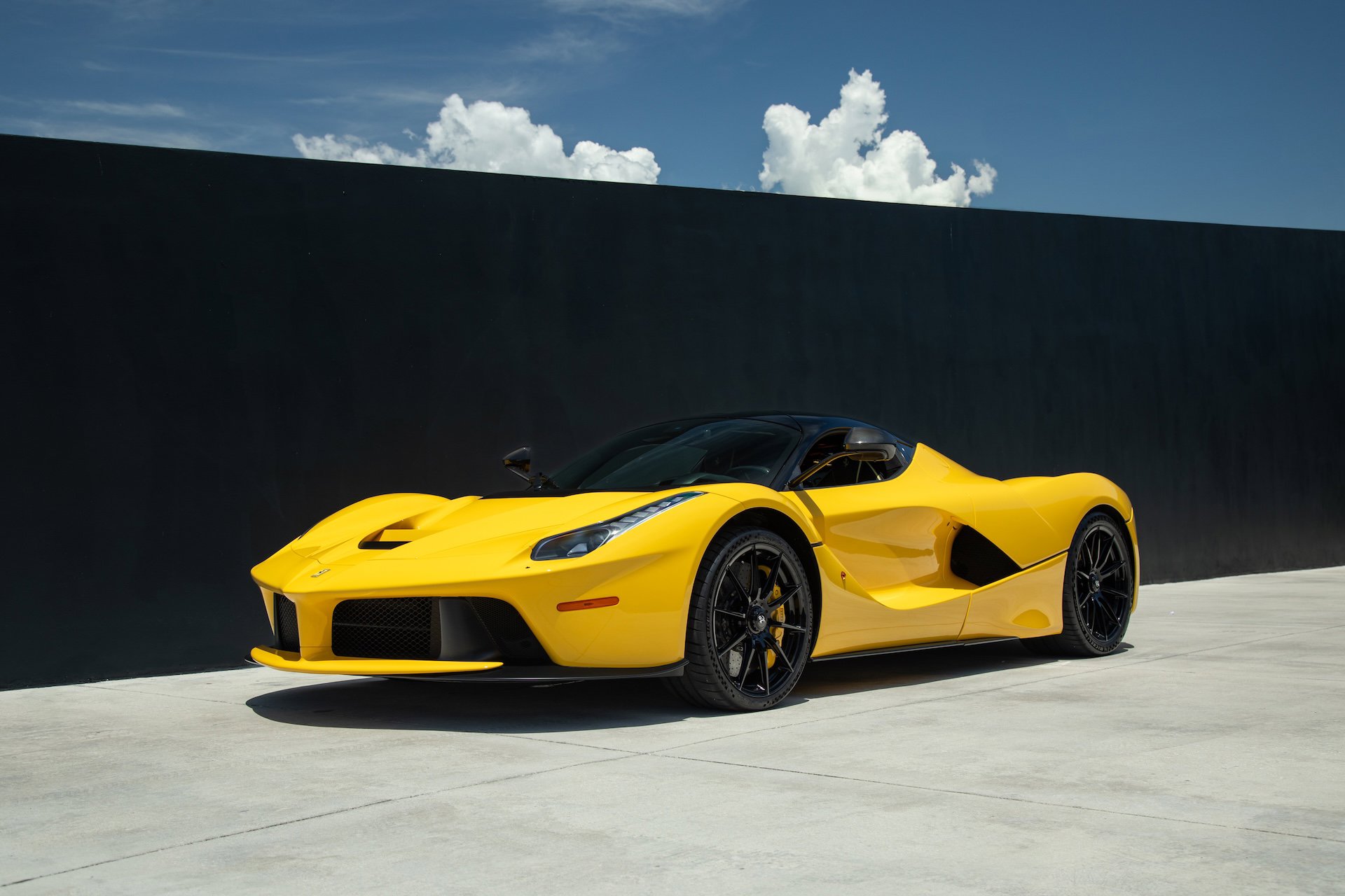 Certified Used 2014 Yellow Ferrari  image 11