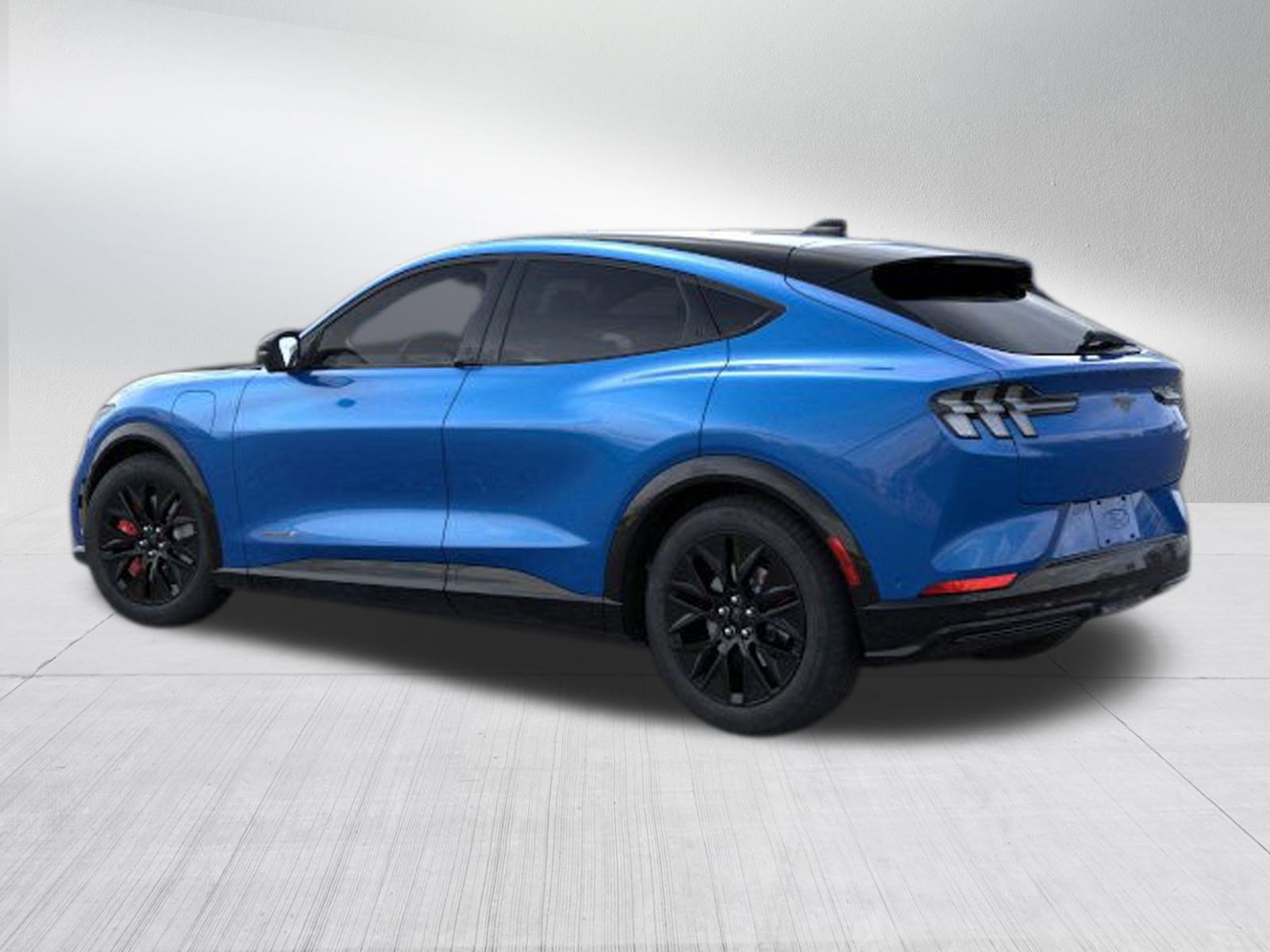 2025 Ford Mustang Mach-E Premium photo 4