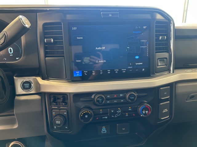 2025 Ford F-250 XLT photo 17