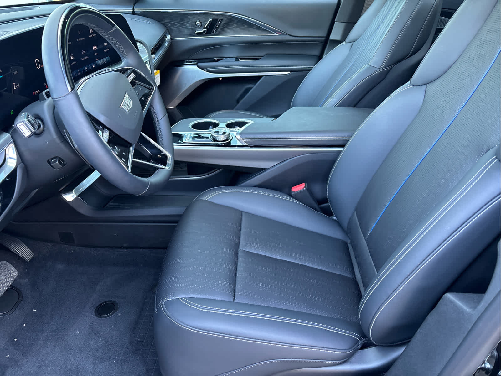 2024 Cadillac Lyriq photo 9