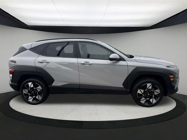 2024 Hyundai Kona SEL photo 3