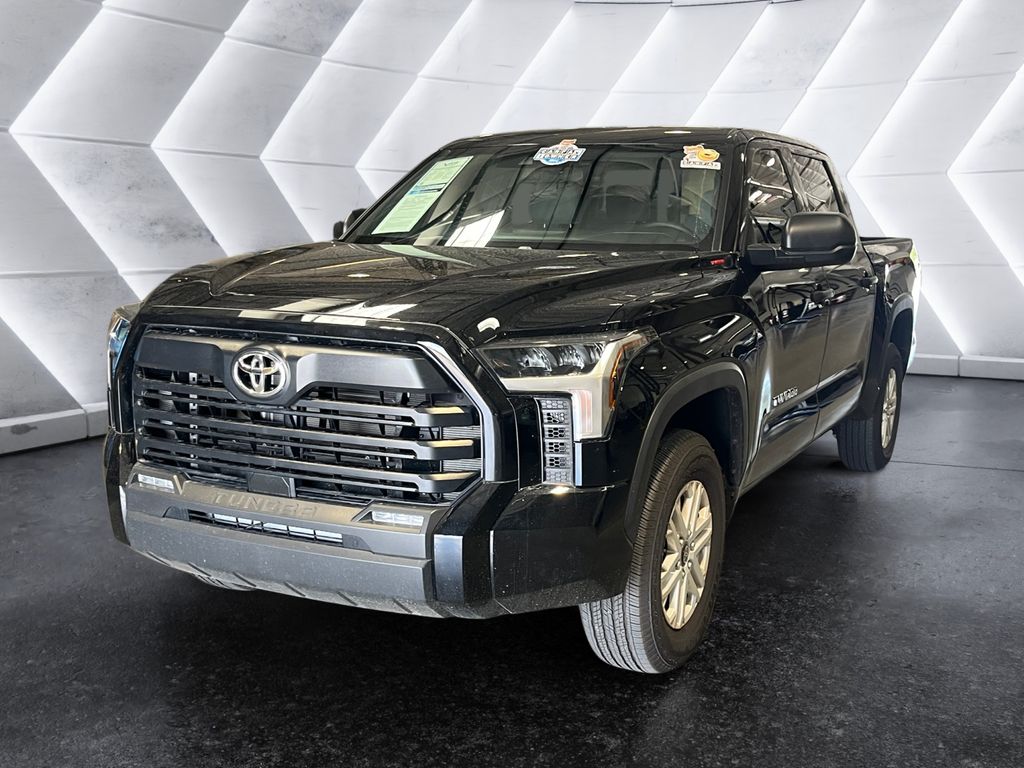 2025 Toyota Tundra SR5 photo 13