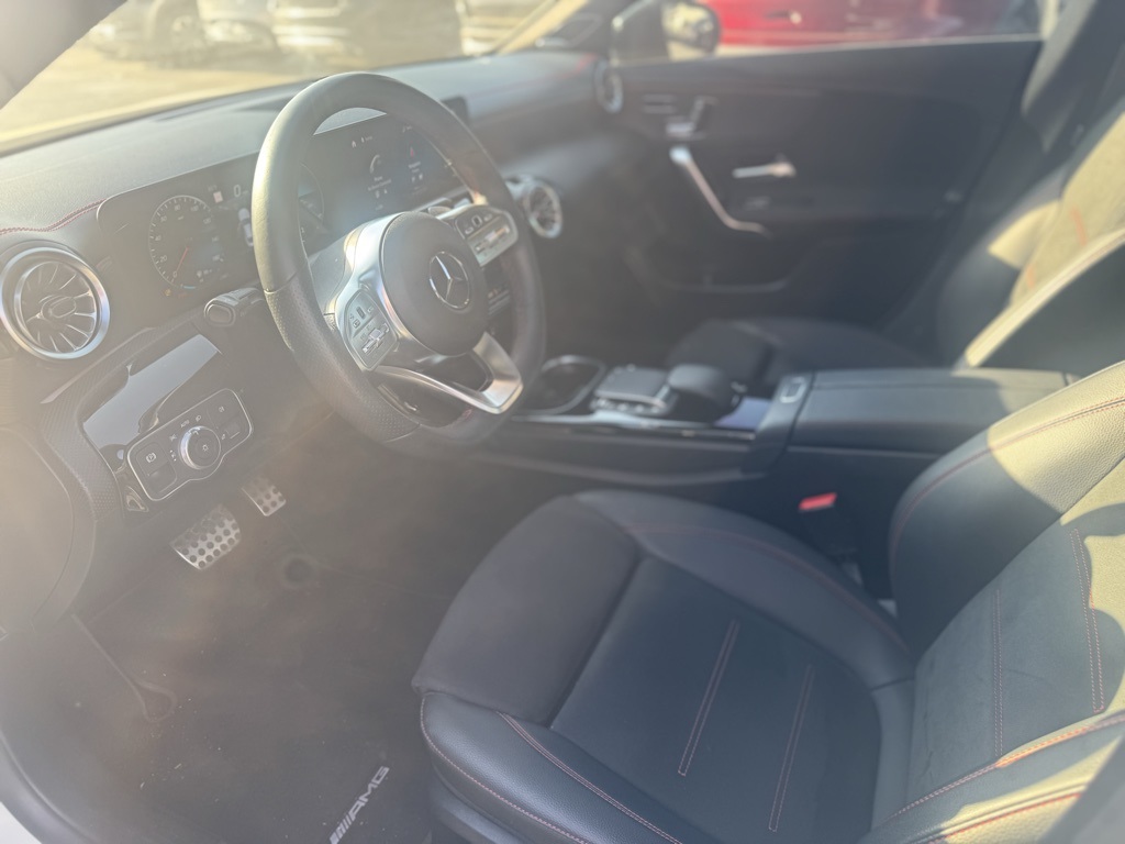 2022 Mercedes Benz CLA 250 photo 3