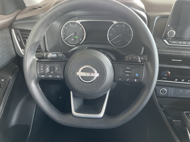 2023 Nissan Rogue SV photo 16