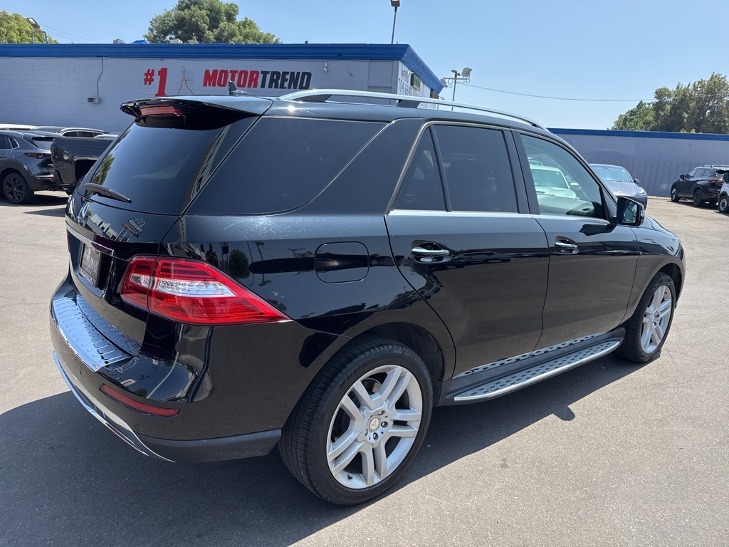 2015 Mercedes Benz ML 350 photo 4